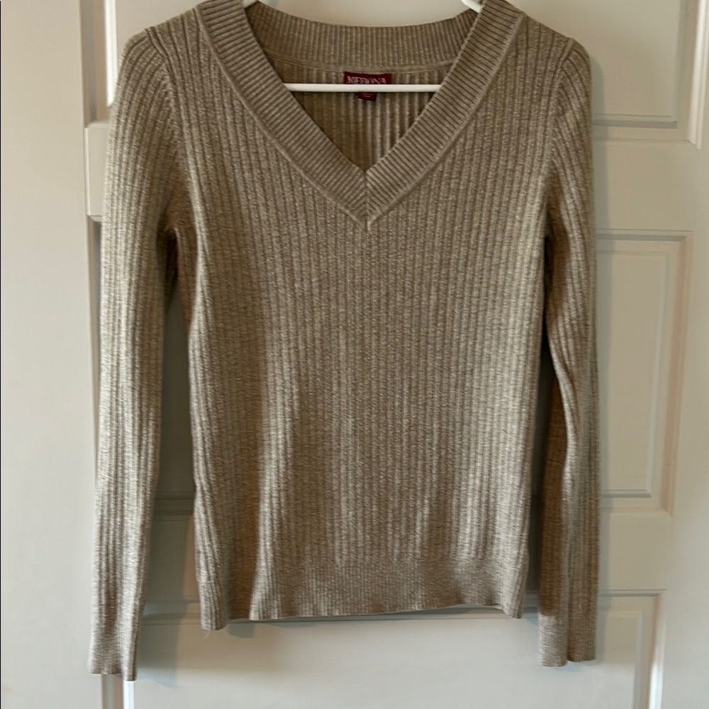 Merona Tan V-Neck Sweater with Ribbed Texture